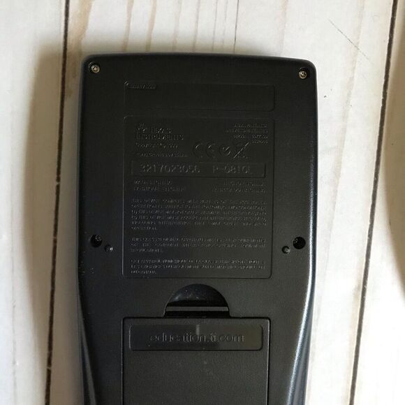 Ti-83 Texas Instruments Plus black graphing calculator with cover tested works - Picture 3 of 7